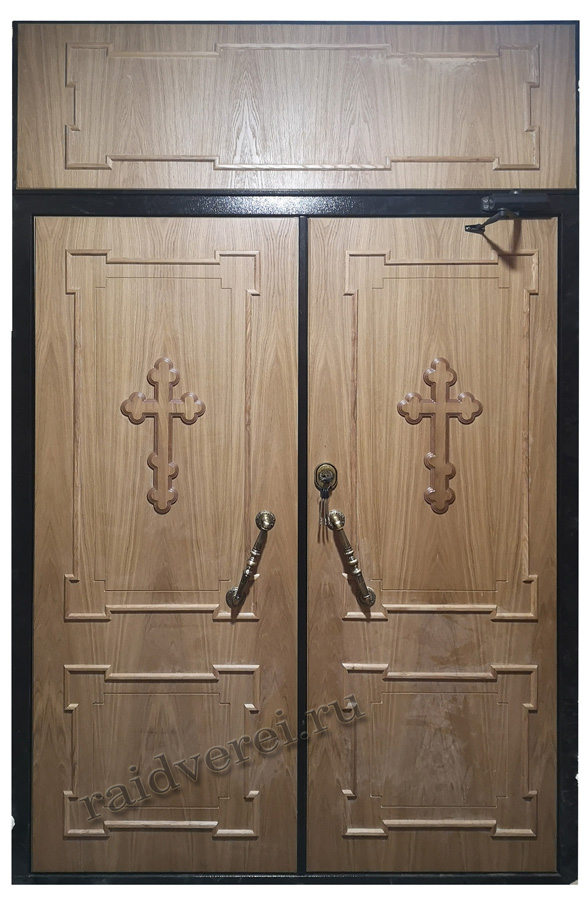 дверь в церковь