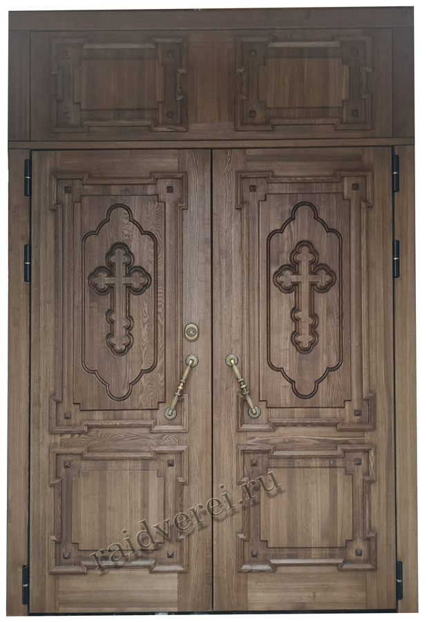 входная дверь в храм